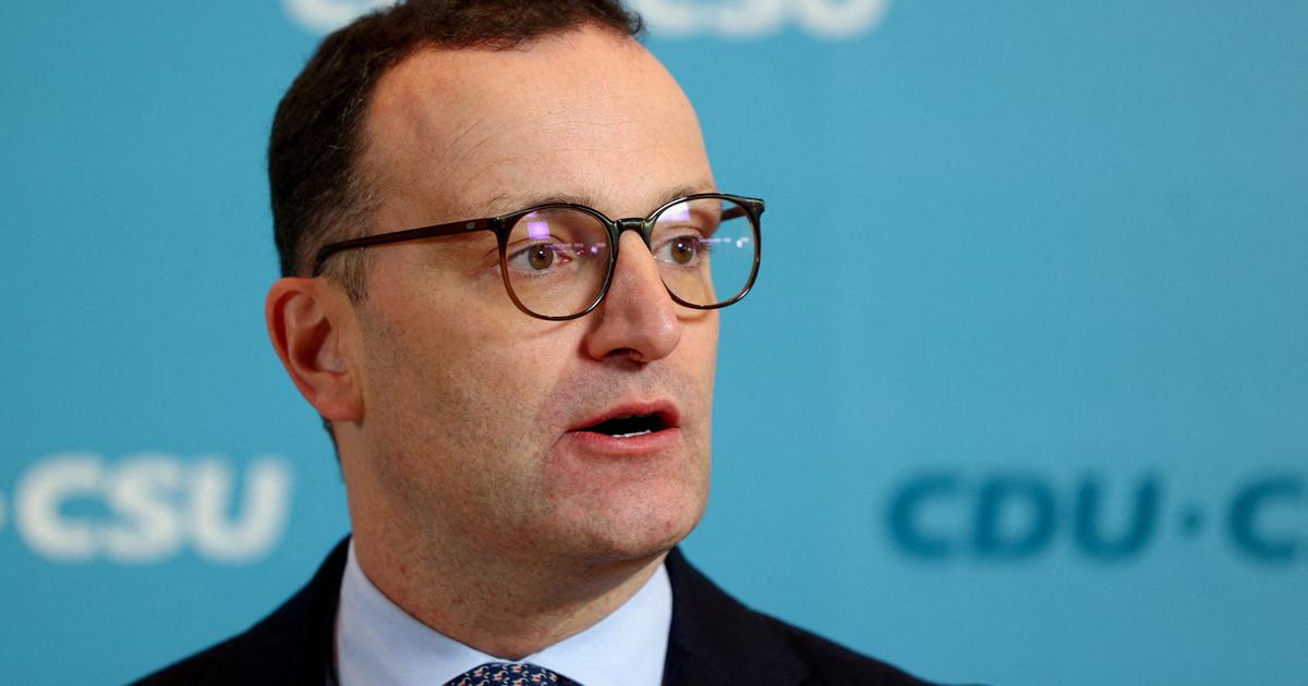 Père d’un enfant né sous GPA, le chef des députés conservateurs allemands démissionne après des critiques dans son propre camp