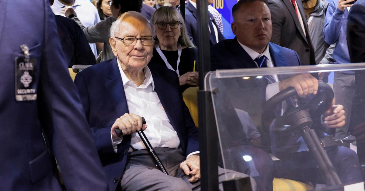 «Les humains adorent jouer» : avec la percée de l’IA en Bourse, la mise en garde de Warren Buffet contre les joueurs qui supplantent les investisseurs