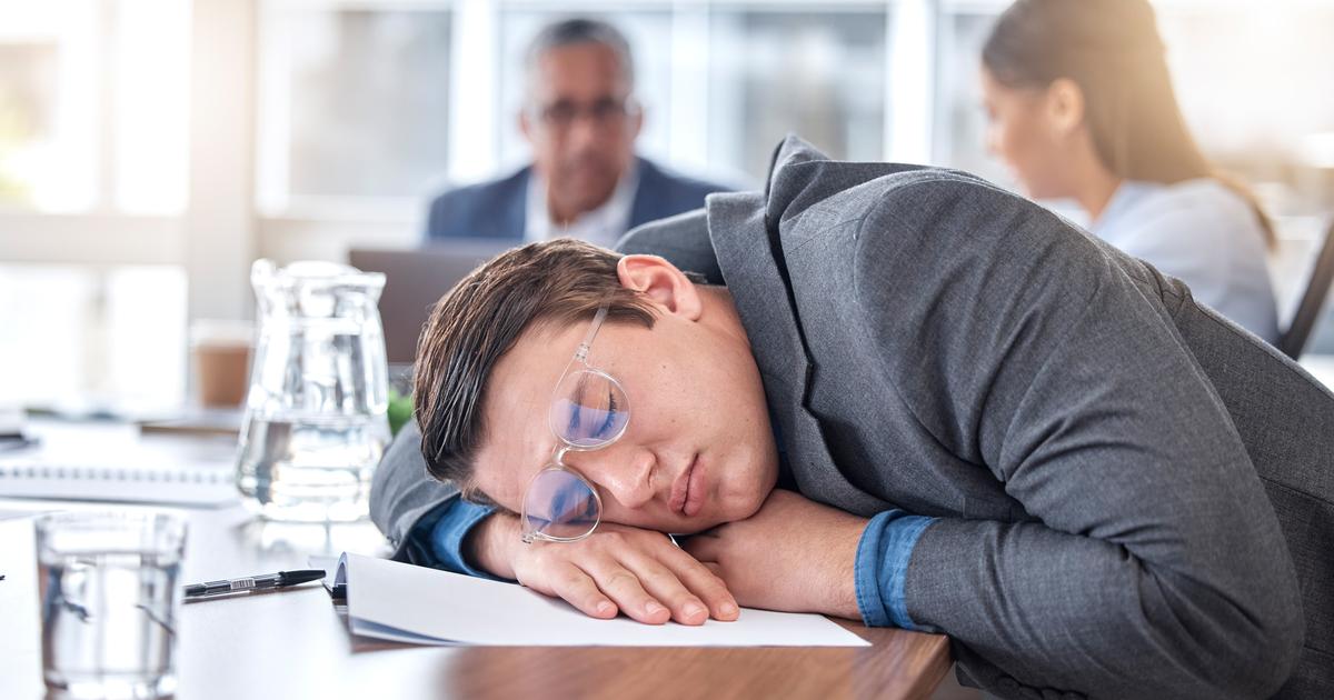 Nhiệt độ cao liên tiếp ảnh hưởng đến cả thời lượng và chất lượng giấc ngủ của người Pháp. (Ảnh: Tshidzumba/peopleimages.com / ADOBE STOCK)