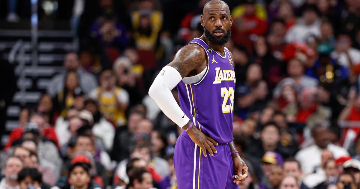 Sau tám mùa giải và một chức vô địch cùng Los Angeles Lakers, LeBron James đã ký hợp đồng với Sixers. (Ảnh: IconSport / Icon Sport)