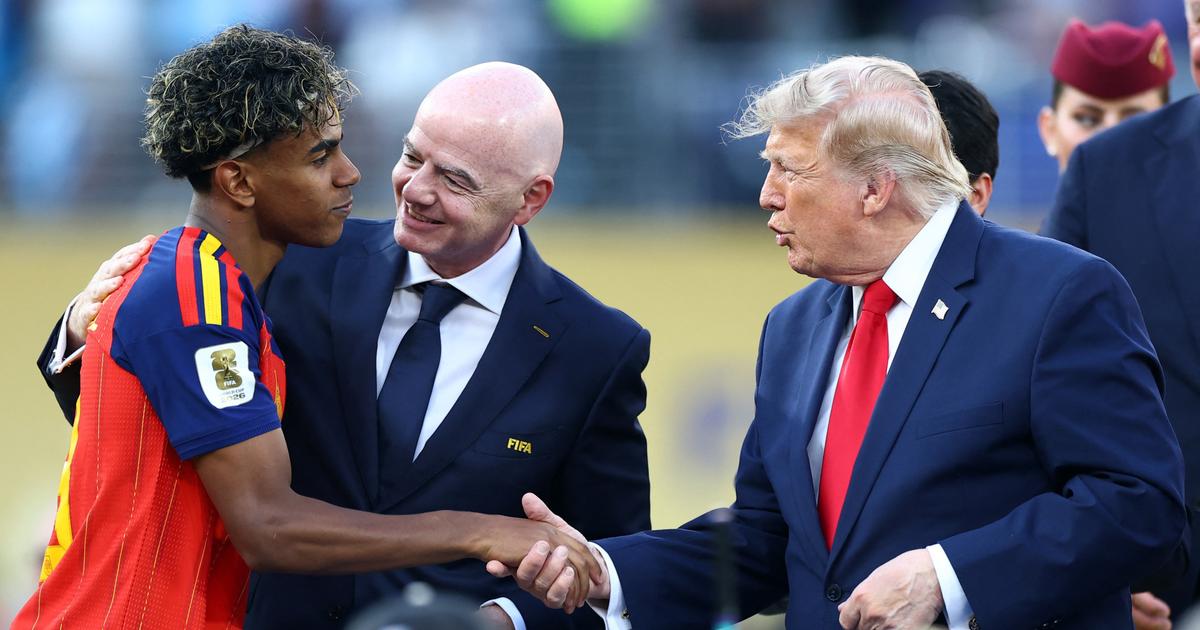 Nicolas Baverez : « Le football sous la menace de l’Amérique de Trump »