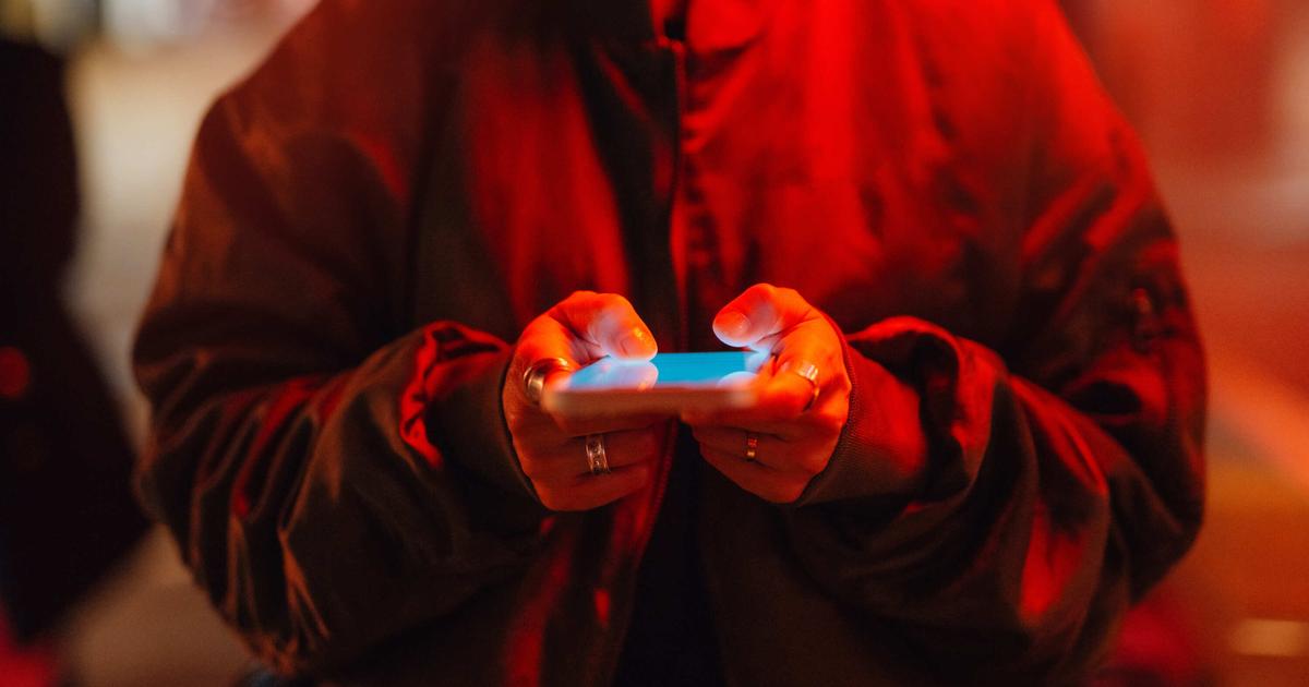 Location Tracking in Relationships: A Sign of Love or a Red Flag?