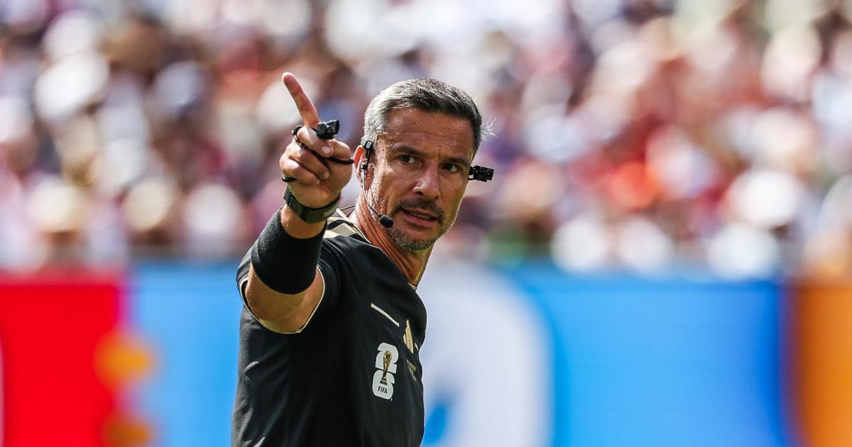 Foot : l’arbitre de la finale de la Coupe du monde Slavko Vincic prend sa retraite