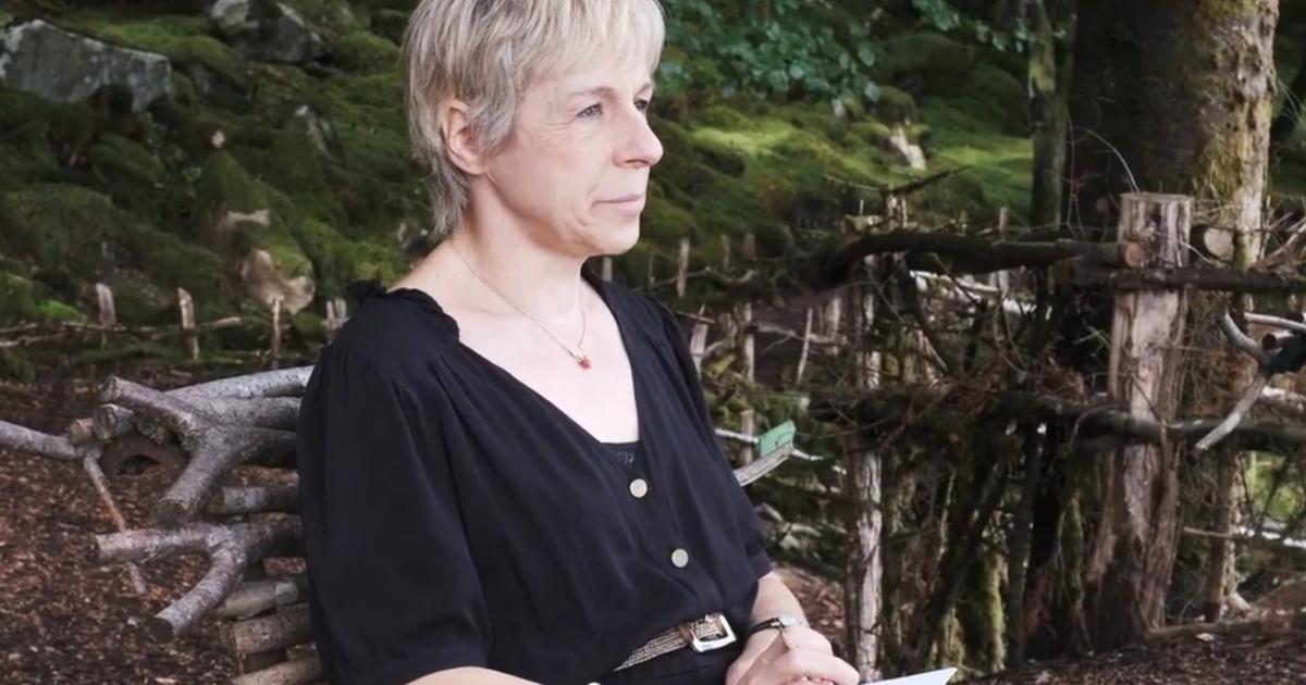 Pour protester contre la loi d’urgence agricole, la romancière Agnès Ledig rend sa Légion d’honneur