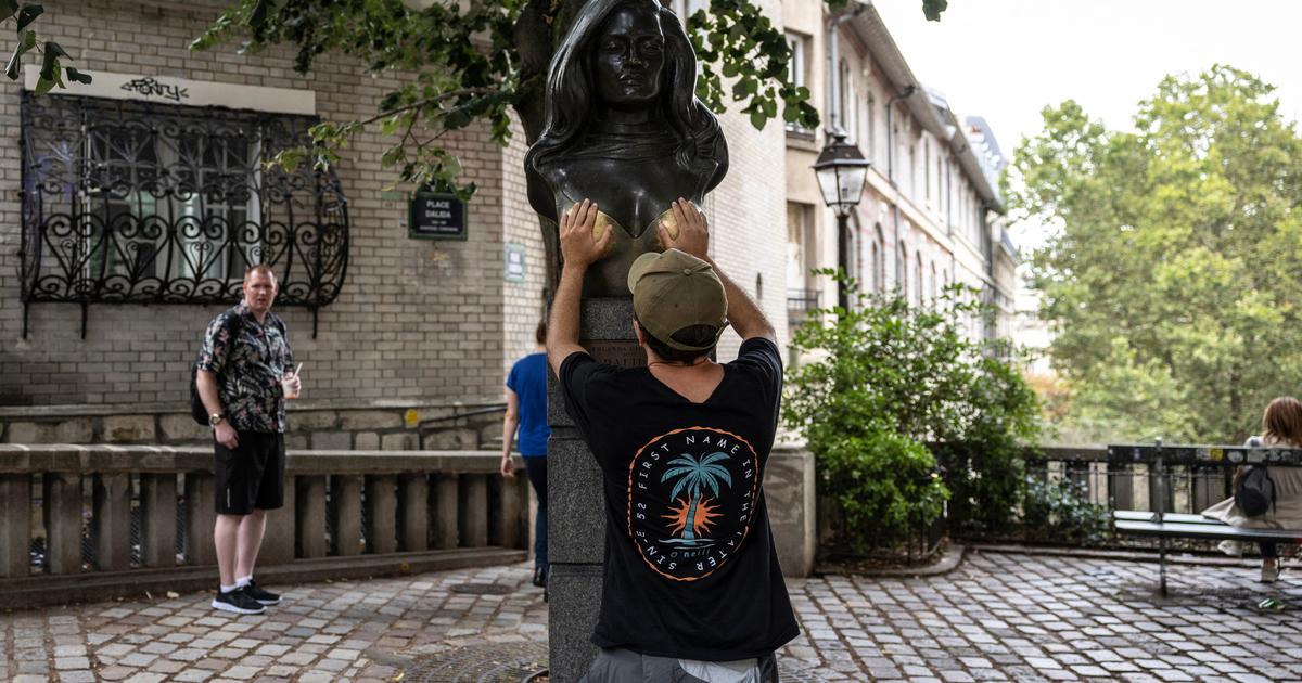 Paris : qui a repeint la poitrine du buste de Dalida à Montmartre ?