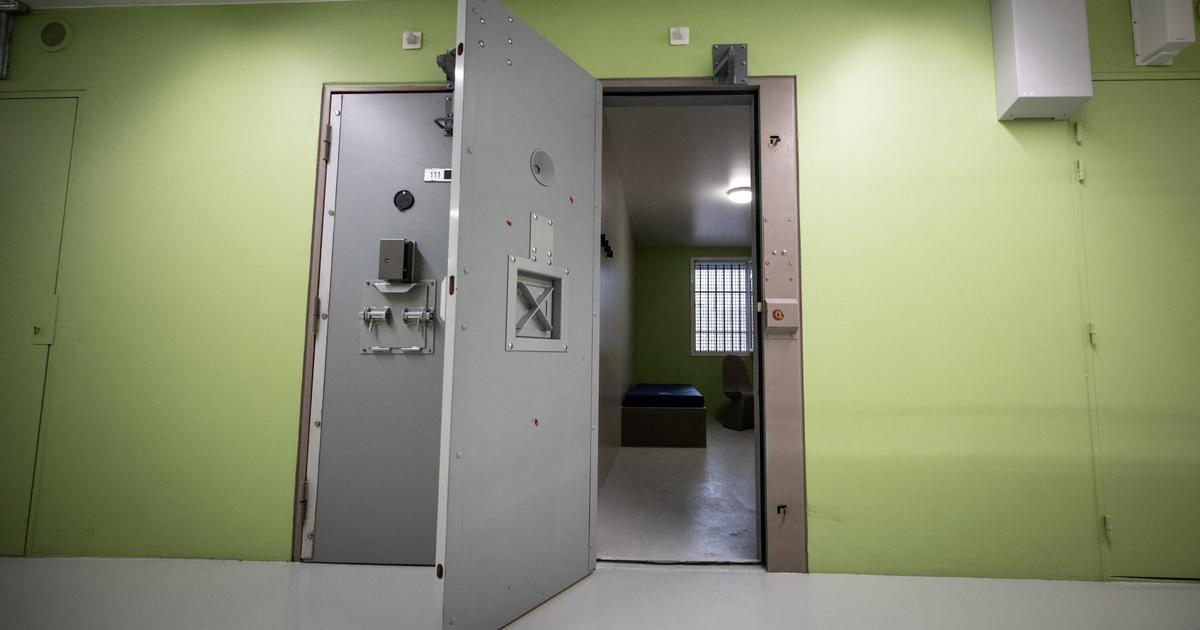 Détenus sur écoute, menottage en cellule... Immersion au cœur du nouveau quartier de haute sécurité pour narcotrafiquants de Réau