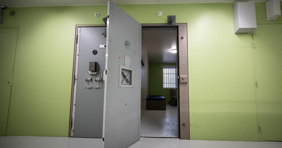 Détenus sur écoute, menottage en cellule... Immersion au cœur du nouveau quartier de haute sécurité pour narcotrafiquants de Réau
