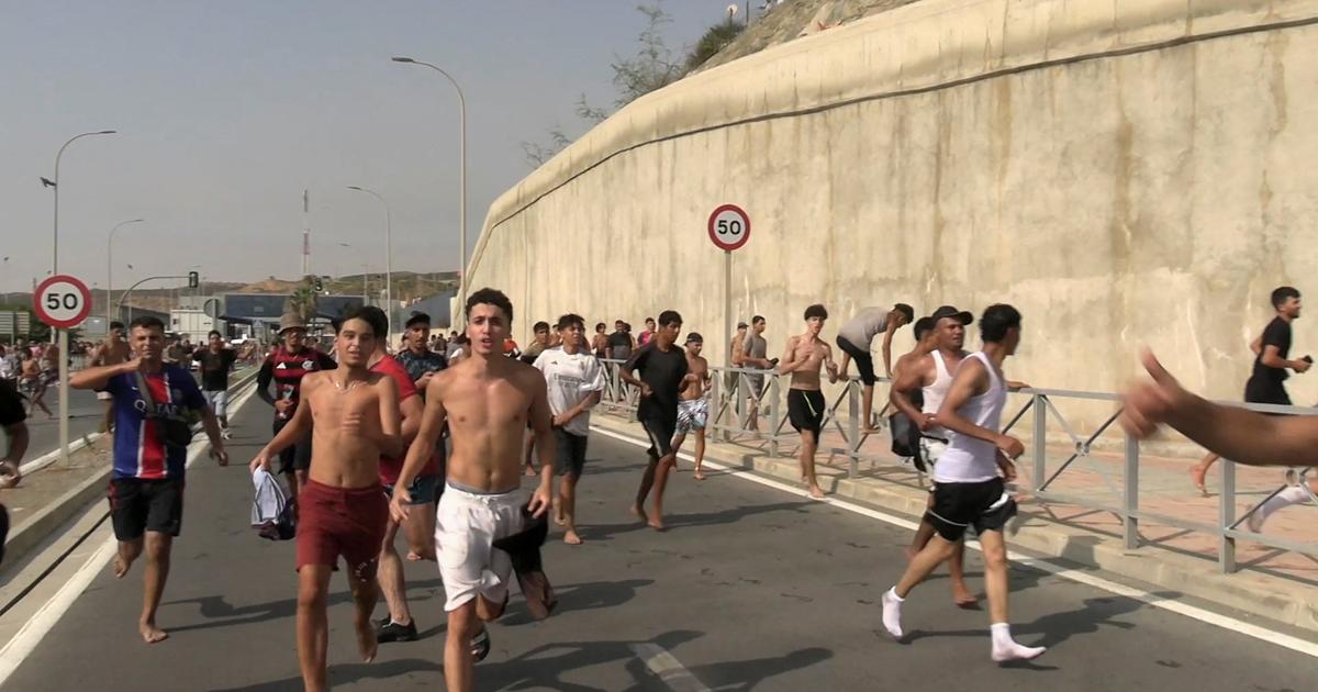 L'Italie de Meloni menace de suspendre l'Espagne de l'espace Schengen après un afflux de migrants à Ceuta, provoquant une crise diplomatique avec Madrid.