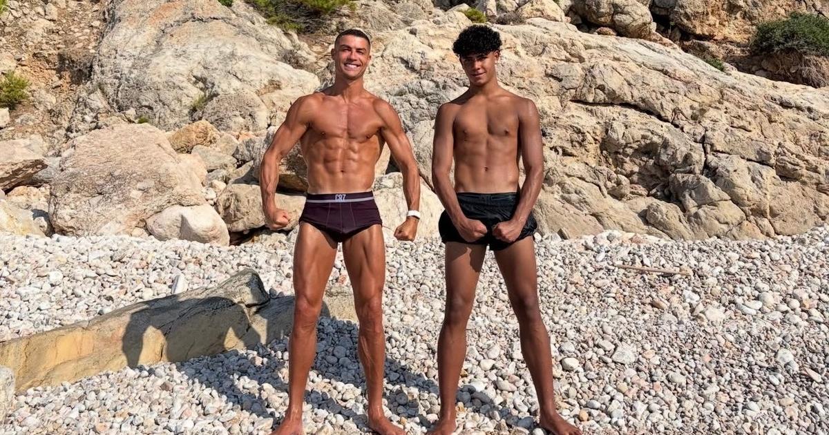 Cristiano Ronaldo vs Cristiano Jr.: ο διαγωνισμός κοιλιακών σε μια παραλία στη Μαγιόρκα που πανικοβάλλει τους θαυμαστές Cristiano Ronaldo vs Cristiano Jr.: ο διαγωνισμός κοιλιακών σε μια παραλία στη Μαγιόρκα που πανικοβάλλει τους θαυμαστές