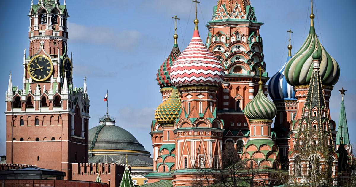 Un incendie se déclare à la cathédrale Saint-Basile sur la place Rouge de Moscou