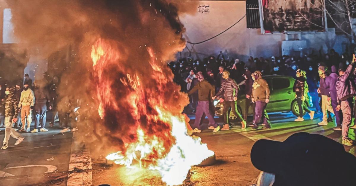 « Nous vivons comme prisonniers d’une force étrangère » : en Iran, le peuple pris en étau entre la répression et l’effondrement économique