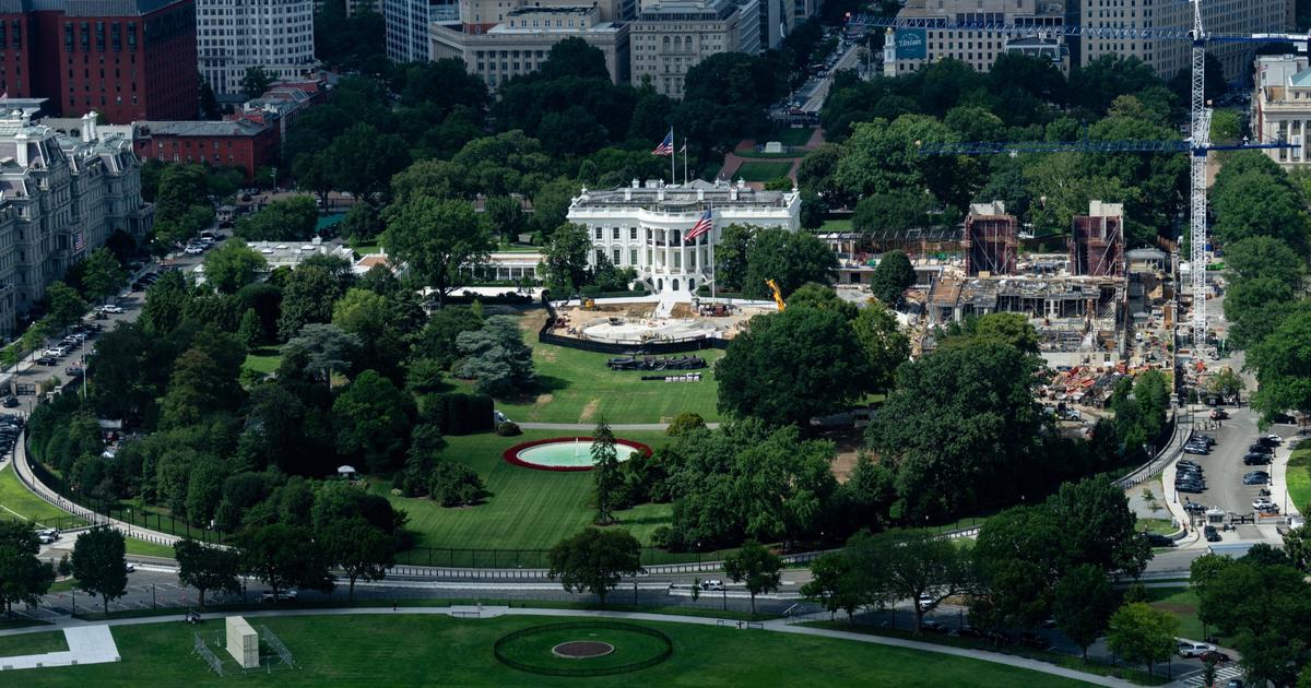 Devant la Maison-Blanche, Donald Trump se taille un nouvel héliport en granit