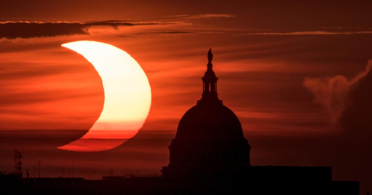 Ambiance de fin du monde, cornes du diable ou double crépuscule : que pouvons-nous attendre en France de l’éclipse du 12 août ?