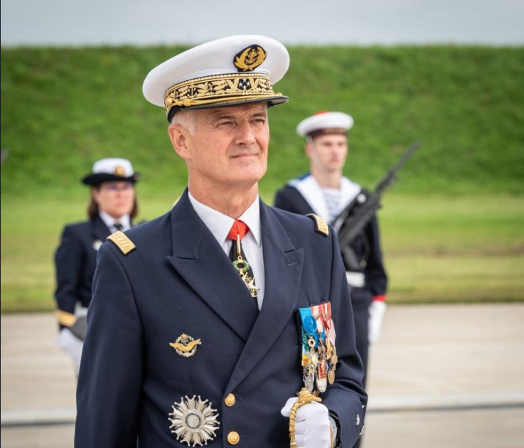 Le vice-amiral Olivier Lebas, ancien pacha du Charles de Gaulle, meurt à 62 ans dans une chute en montagne