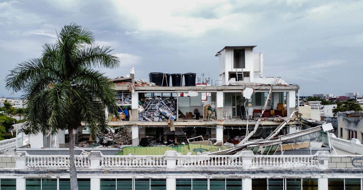 «Je n’étais pas en vacances» : après le séisme en Colombie, un ministre apparaît sur une plage des Caraïbes et provoque la polémique