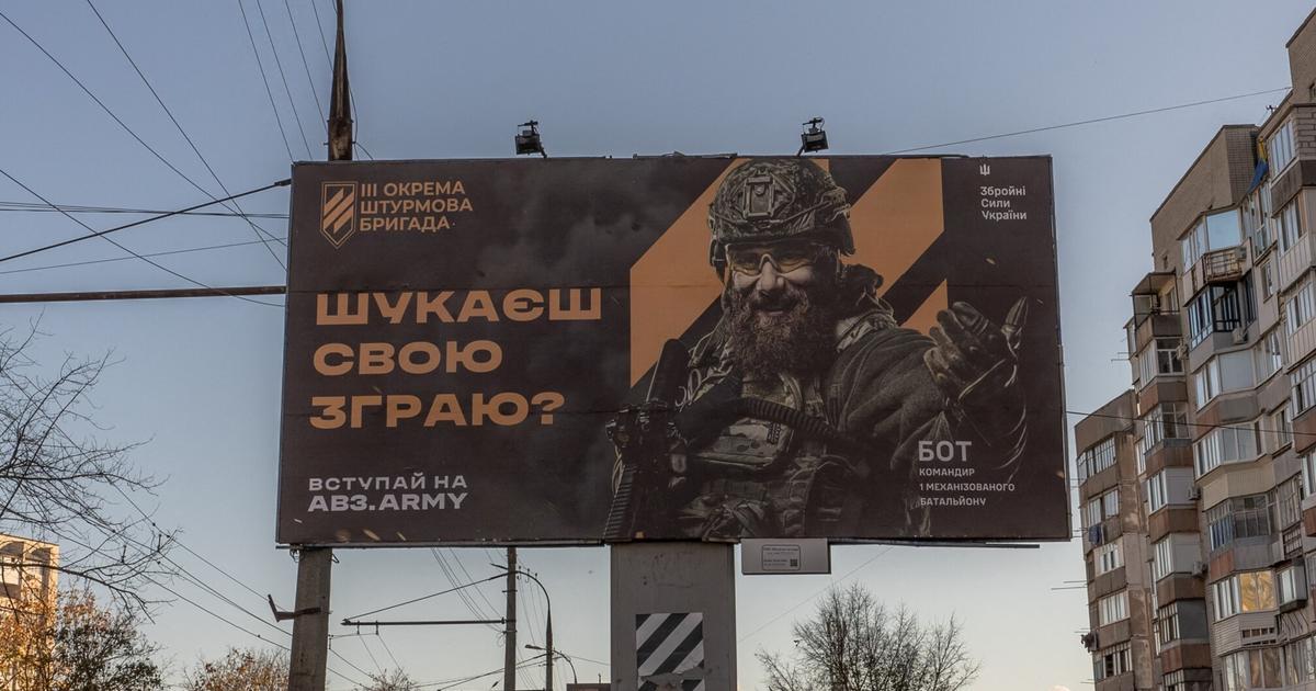 Guerre en Ukraine : quatre morts dans une attaque russe contre un bus à Kherson, dans le sud du pays