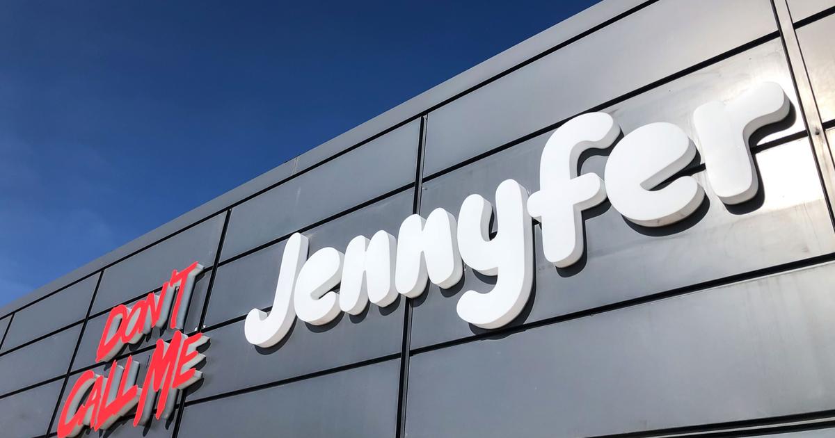 Un an après sa disparition, la marque Jennyfer fait son grand retour dans les rayons de Vib’s