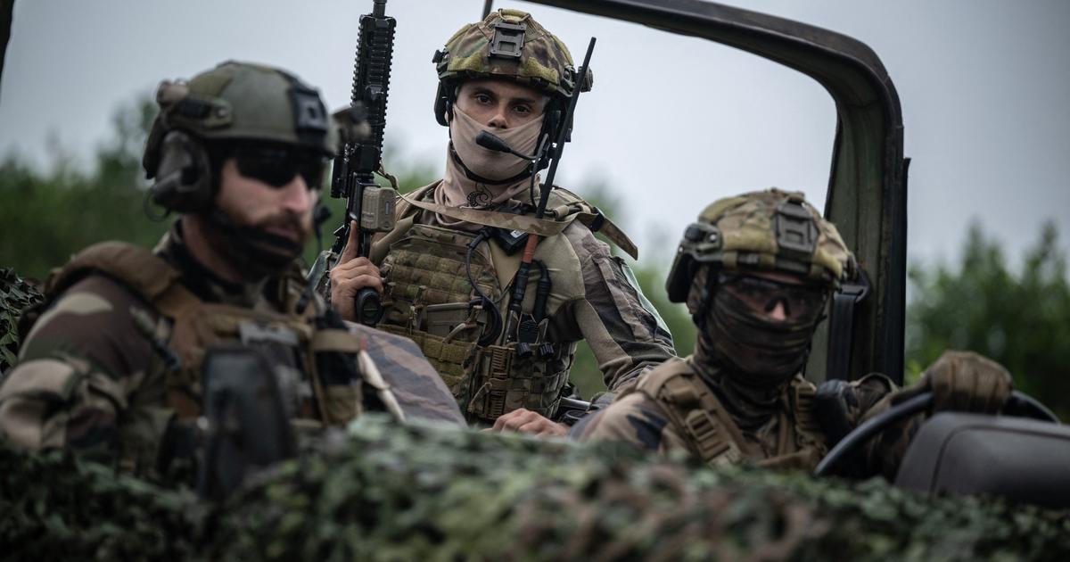 Des soldats français visés par une procédure disciplinaire pour avoir posé avec un drapeau des suprémacistes blancs