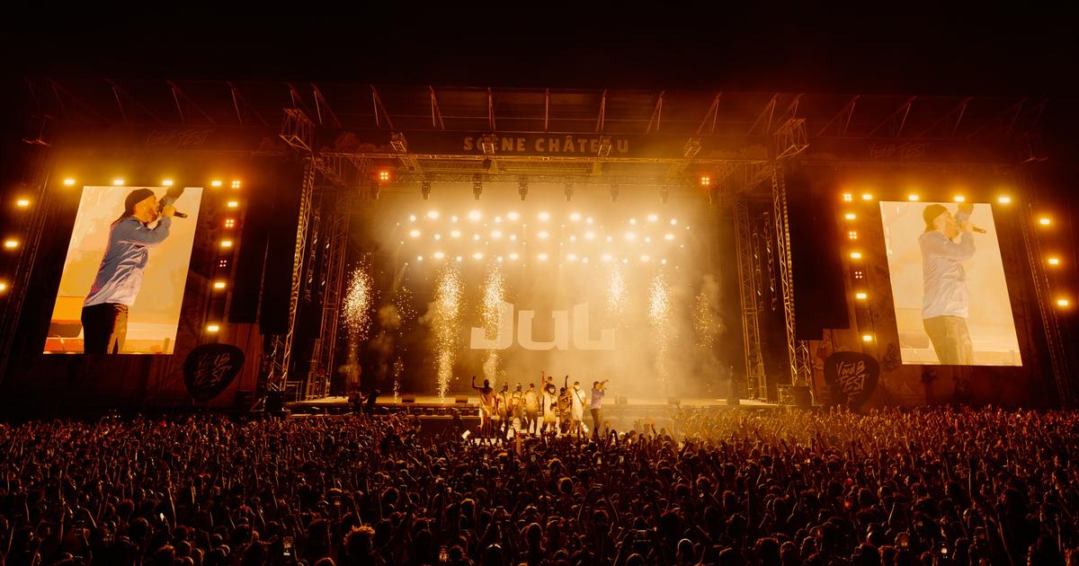 Orage, retard, playback, problèmes de son : le showcase de Jul au V and B Fest tourne au fiasco