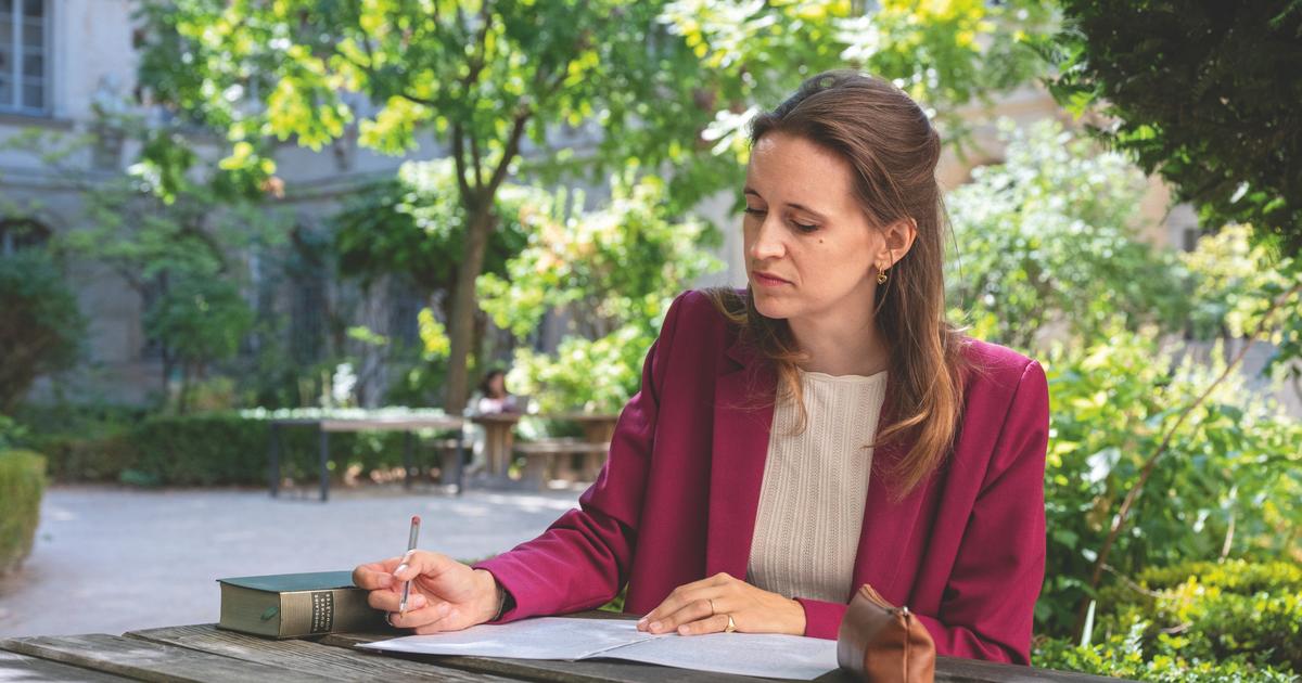 Interdiction des portables et omniprésence des écrans : les contradictions de l’Éducation nationale