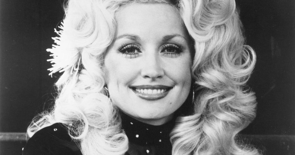 Dolly Parton En 15 Looks Beaut Inoubliables dolly-parton-en-15-looks-beaut-inoubliables