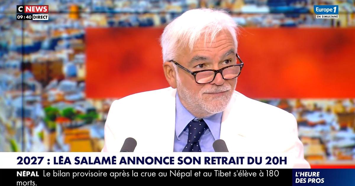 «Je ne vois pas pourquoi on demande à une femme de se retirer de l’antenne» : Pascal Praud réitère son soutien à Léa Salamé