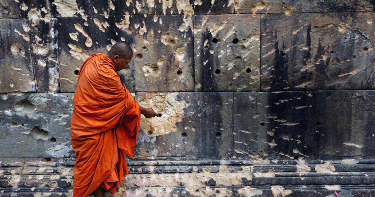 À la frontière Thaïlande-Cambodge, une guerre de territoire au milieu de vestiges angkoriens ravagés par les combats