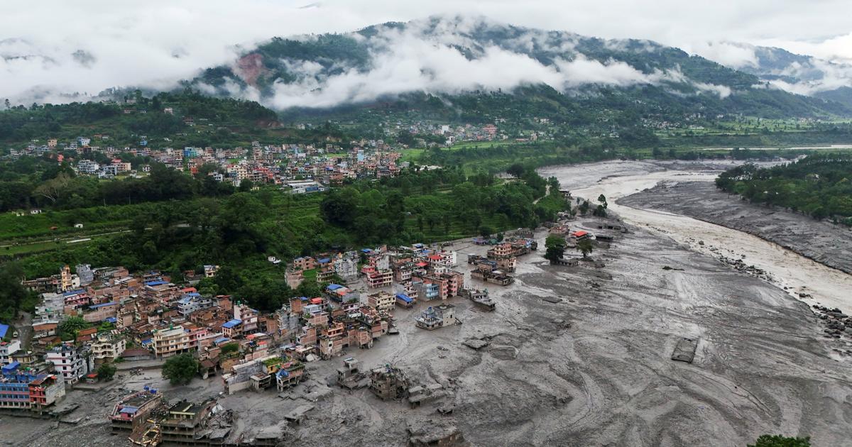 « J’avais cinq maisons, tout a été englouti » : au Népal, l’armée et la population au secours des victimes de la catastrophe