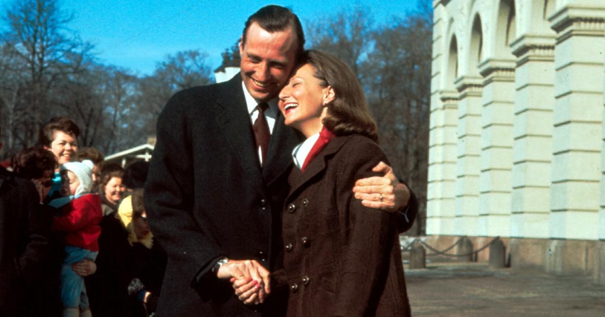 Manigance, ultimatum et tentative de suicide : la tumultueuse histoire d’amour de Sonja et Harald de Norvège qui a fait plier les traditions royales