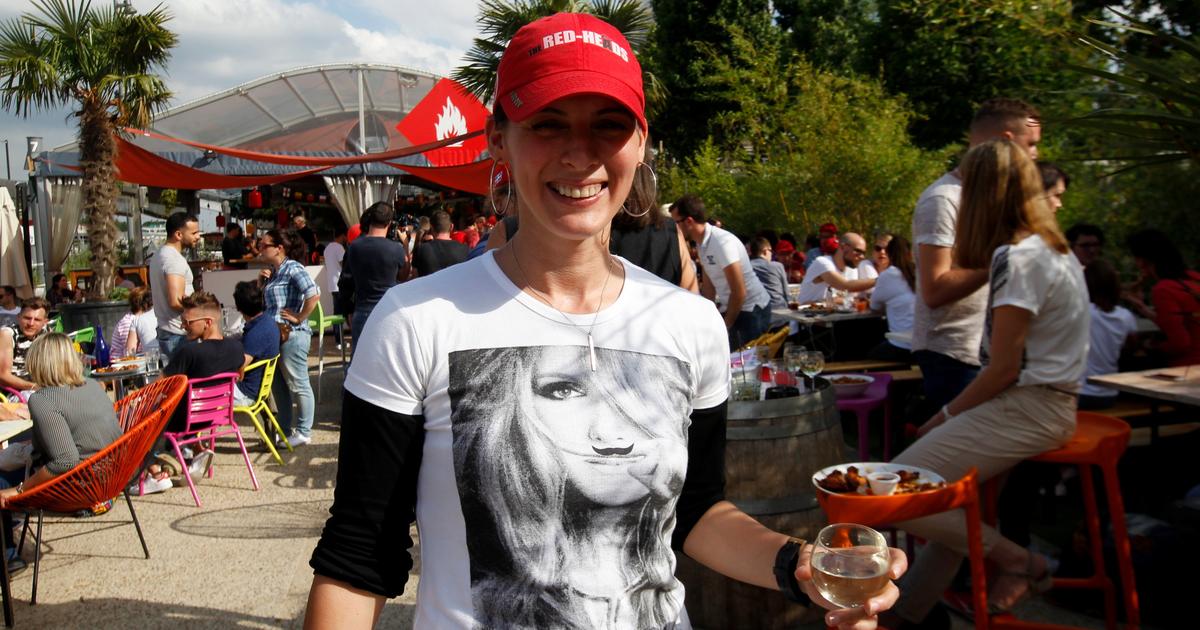 «Paris va devenir DionCity » : au cœur du QG des Red Heads, ces fans aux casquettes rouges qui font monter la fièvre Céline Dion