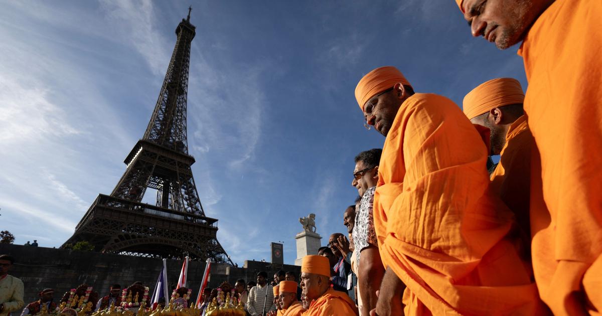 Femmes mises à l’écart à la tour Eiffel : les coulisses d’un imbroglio avec les hindous
