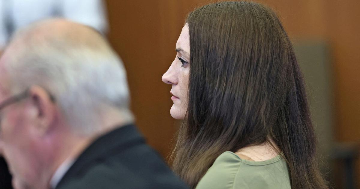 États-Unis : très intéressée par le procès de Lindsay Clancy, une femme tue son fils de deux ans
