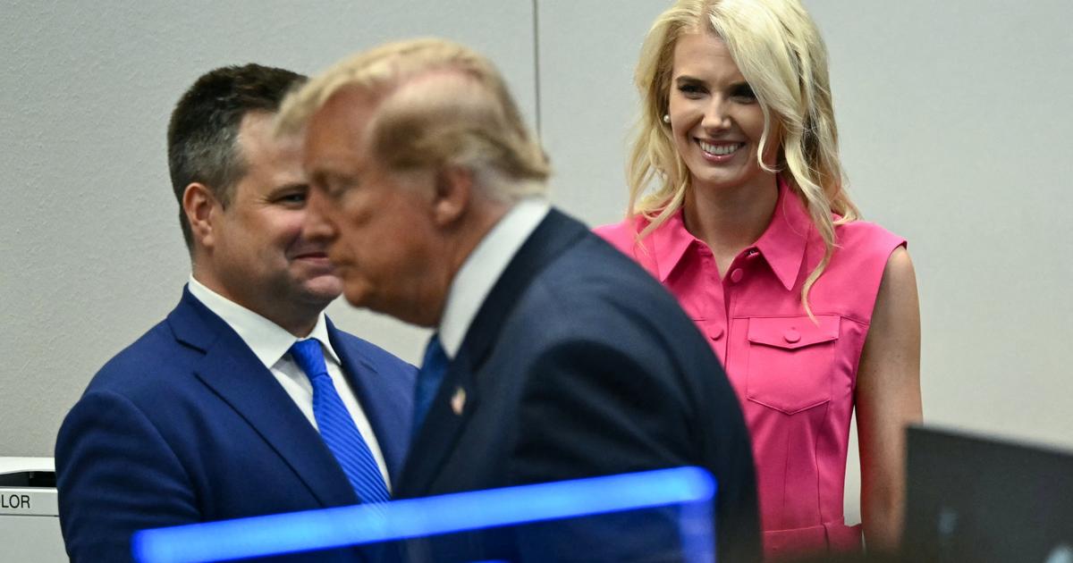 «Le président a l’habitude depuis longtemps de faire des cadeaux» : Donald Trump a offert 45.000 dollars à Natalie Harp et deux autres assistantes