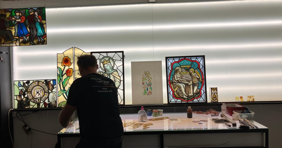 Dans la campagne lyonnaise, une famille transmet son savoir-faire de vitrailliste jusqu’à Notre-Dame de Paris