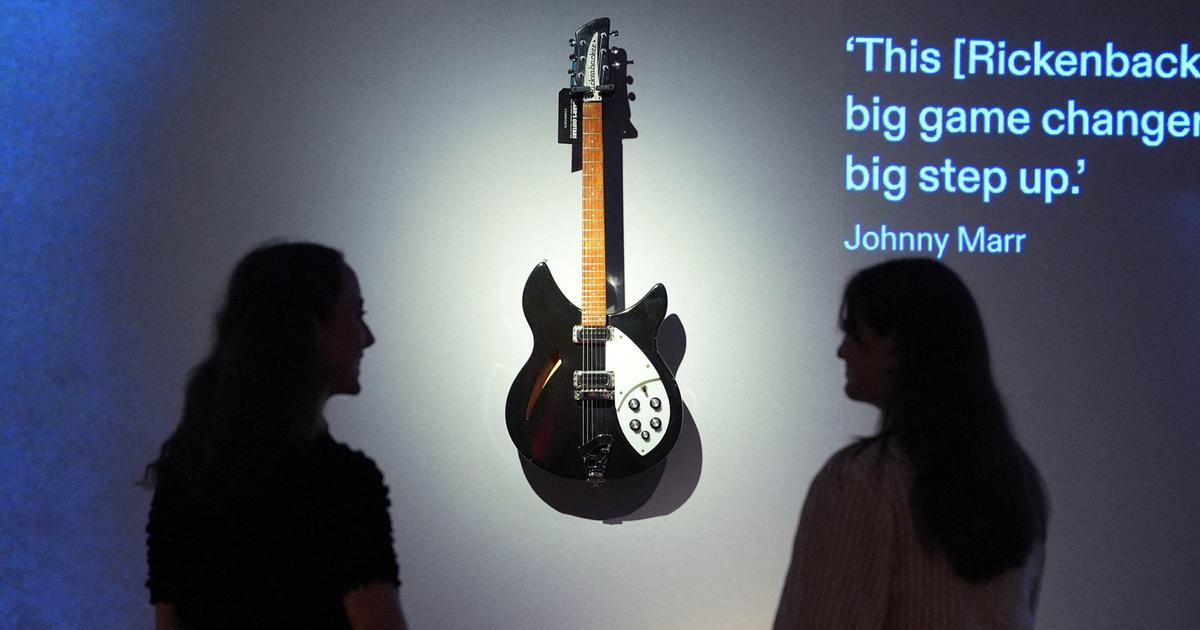 Deux guitares de Johnny Marr, ex-membre des Smiths, atteignent les 654 000 euros lors d’une vente Christie’s