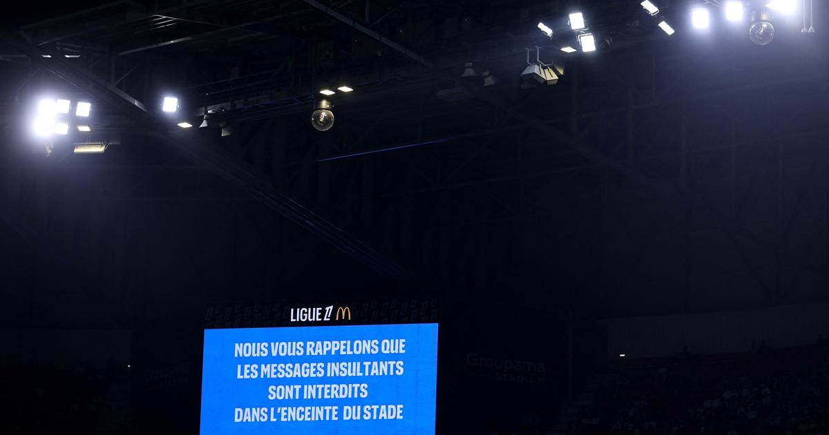 Lyon-Rennes : le match interrompu 13 minutes à cause d'une banderole insultante visant Saint-Étienne