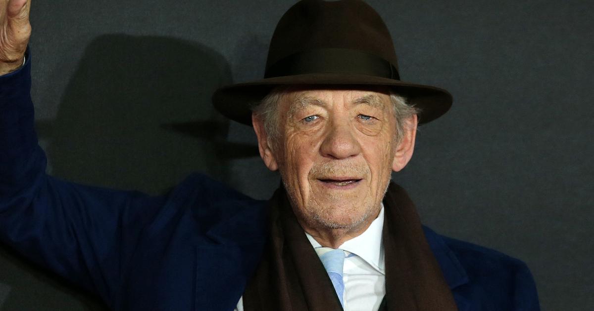 Ian McKellen reprend le bâton et le chapeau pointu de Gandalf dans le prochain Seigneur des Anneaux 