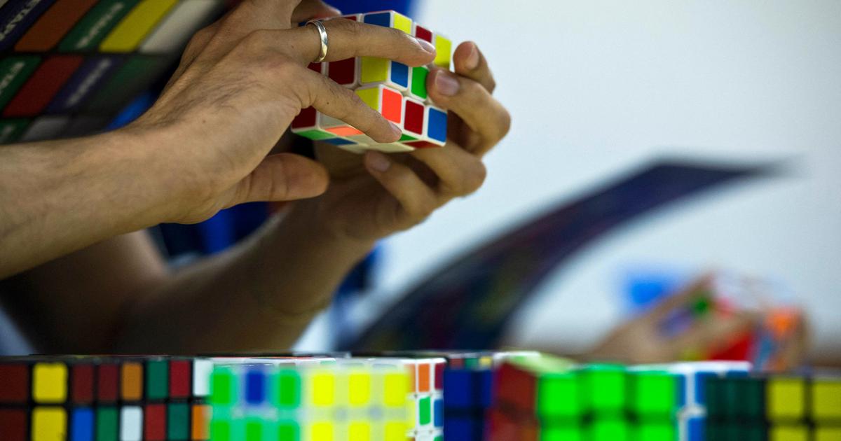 Chine : une jeune fille de six ans établit un nouveau record du monde de Rubik's Cube