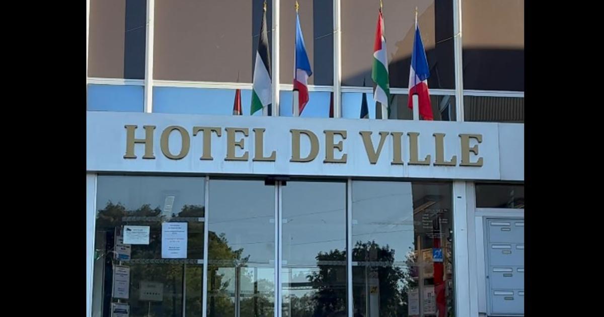 À Vénissieux, le maire insoumis hisse des drapeaux palestiniens sur l’hôtel de ville… puis les retire à la demande du préfet