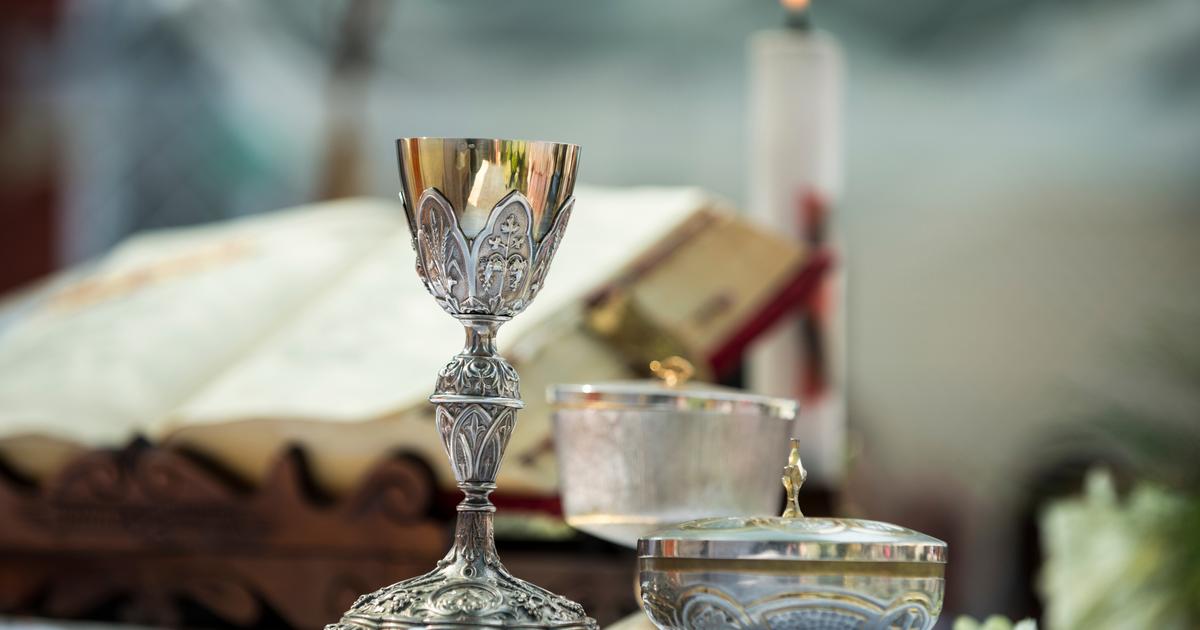 Comment est-il choisi, qui a le droit den consommer Dans les secrets du vin de messe