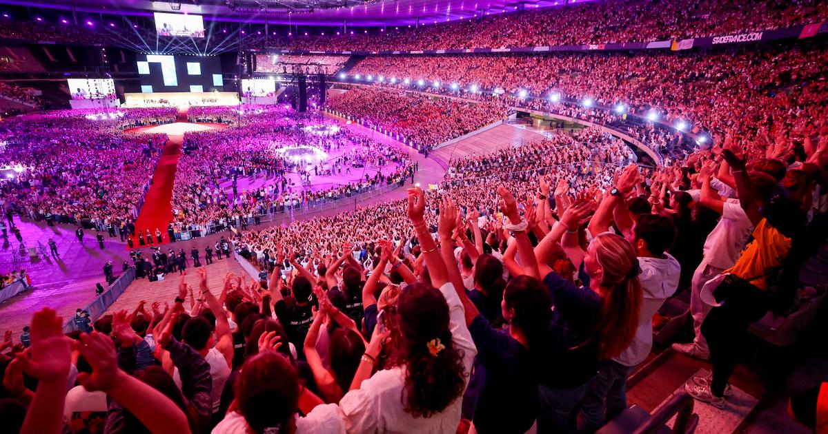 Dans un stade de France enflammé, Léon XIV a appelé les jeunes à la sainteté et aux vocations