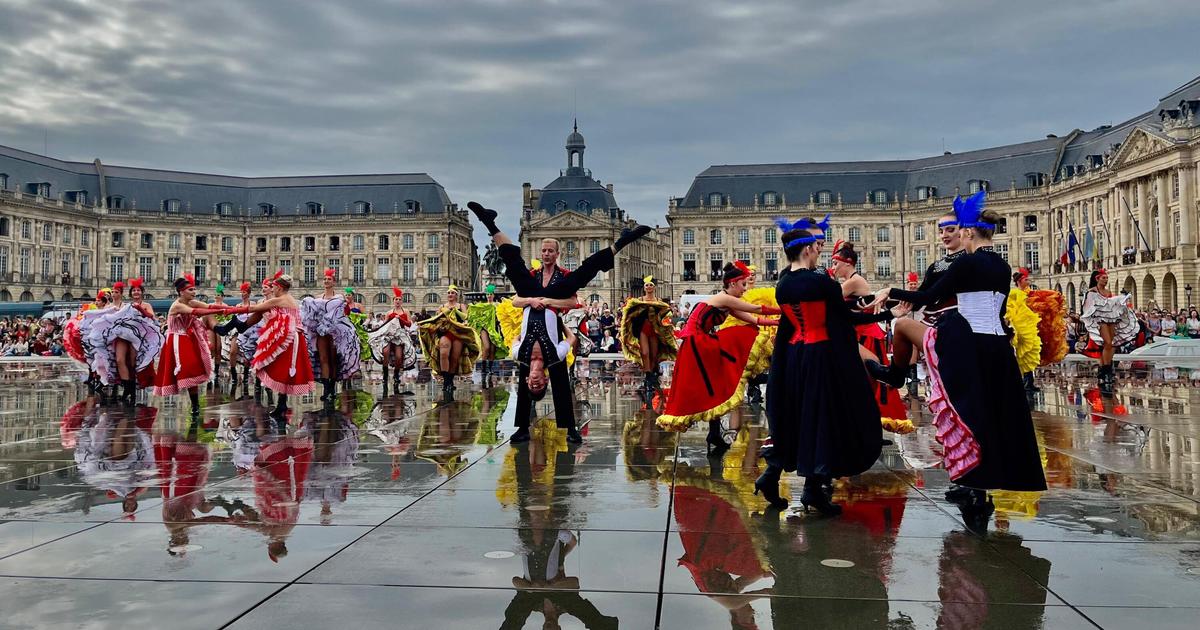 Le record du monde de French cancan réalisé sur le miroir d’eau à Bordeaux