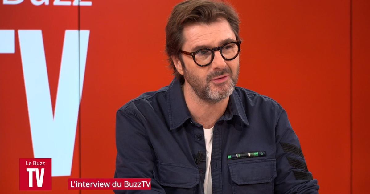 «Je sens des mains qui se posent sur moi» : Éric Jean-Jean raconte sa rencontre avec Philippe Labro à RTL