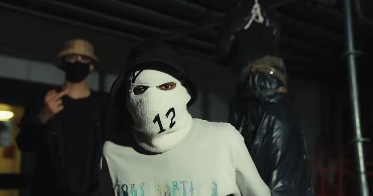 «Bataclan, je l’ai shooté à l’œil» : le rappeur BORO700, dont l’une des chansons a été scandée lors d’un blocus lycéen, sera jugé pour apologie du terrorisme