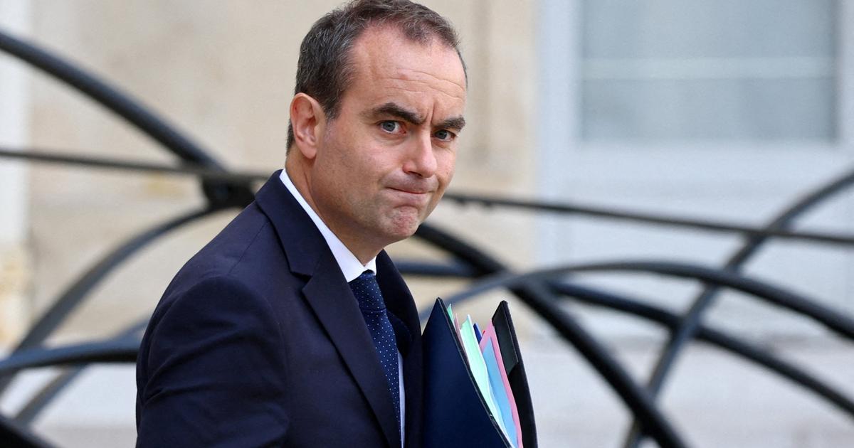 Fitch Revises France Debt Outlook to Negative While Maintaining A+ Rating