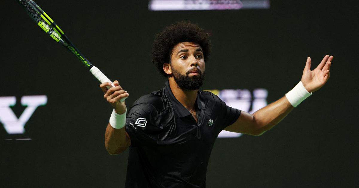 Arthur Fils Loses to Botic van de Zandschulp in Shanghai