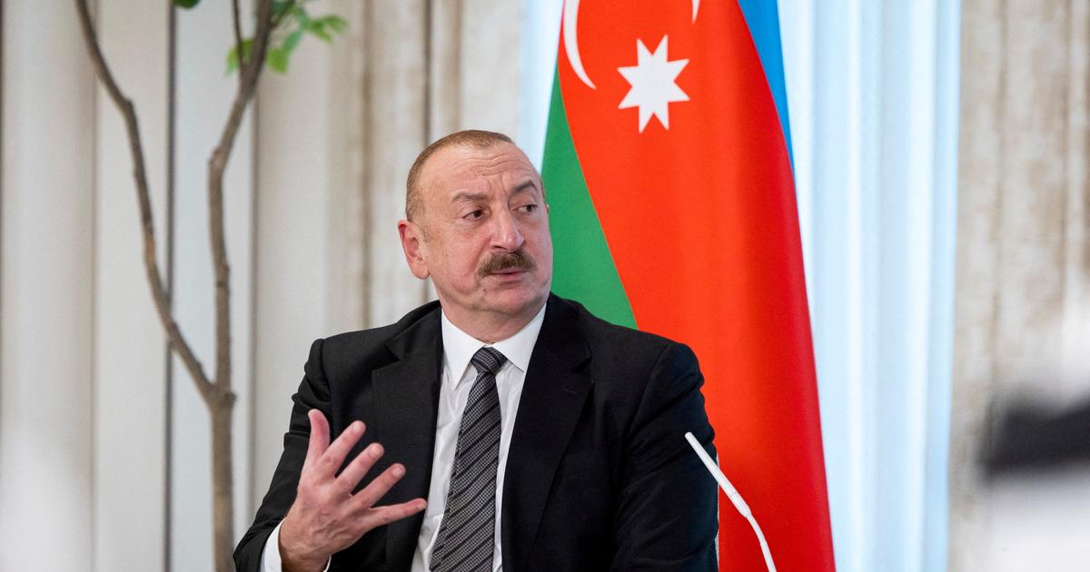 Attachement à la laïcité ou nouvelle dérive autoritaire : l’Azerbaïdjan restreint le port du voile à l’école et déclenche des manifestations