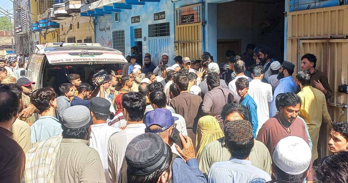 Pakistan : le toit d’une école s’effondre, tuant 27 enfants et un enseignant