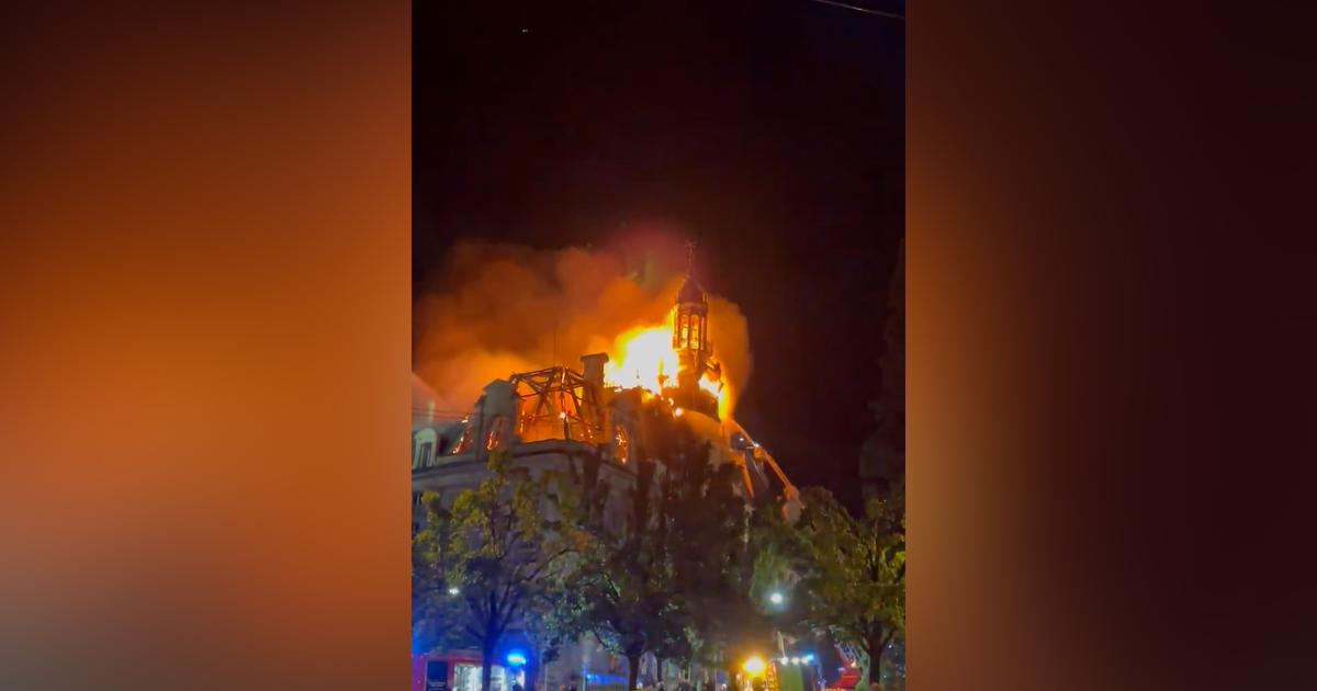 «Il est en grande partie perdu» : les images terribles de l’incendie de l’hôtel de ville de Limoges, en marge de la manifestation du 17 octobre