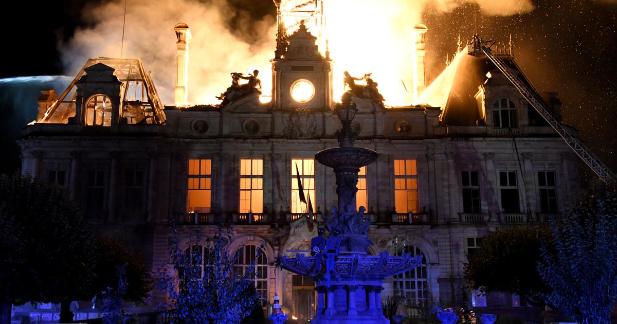 La douleur et la colère à Limoges, au pied de l’hôtel de ville en ruines : «J’en ai pleuré, comme si c’était ma maison qui brûlait»